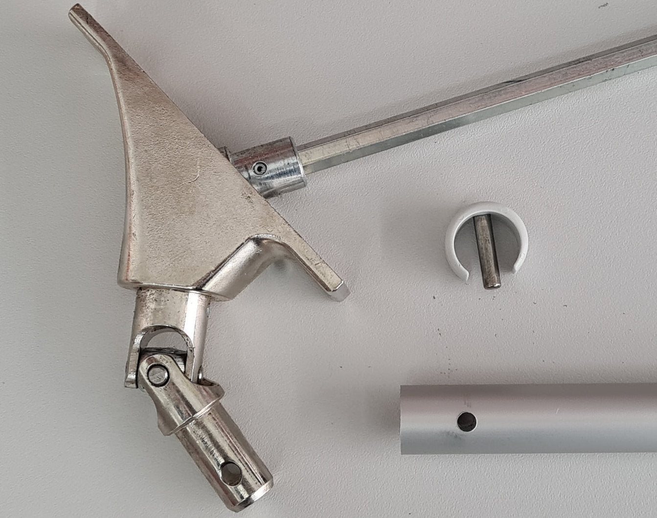 Fertige Kurbelstange mit 90° Gelenklager 22x85mm